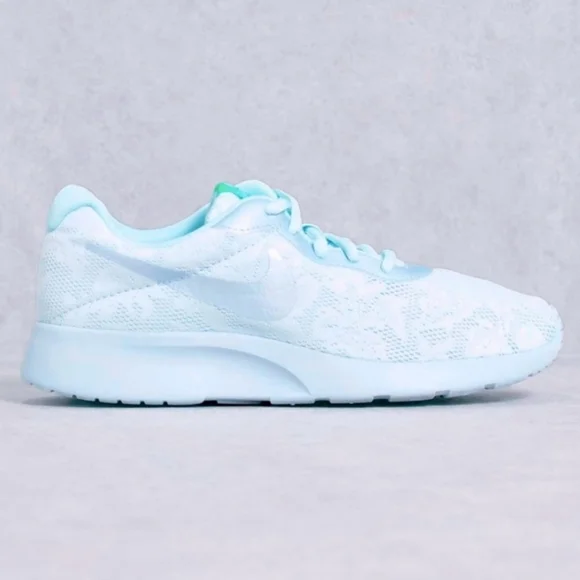 Sz 10 new Nike Tanjun baby blue floral lace mesh sneakers womens - Picture 1 of 11